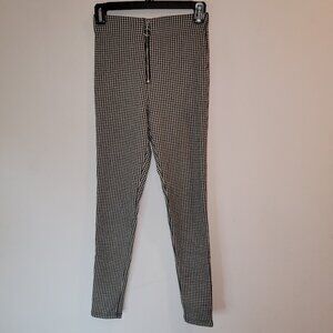 Zara Black and White Houndstooth Pattern Stretch Pants, Zipper Front, Size XS